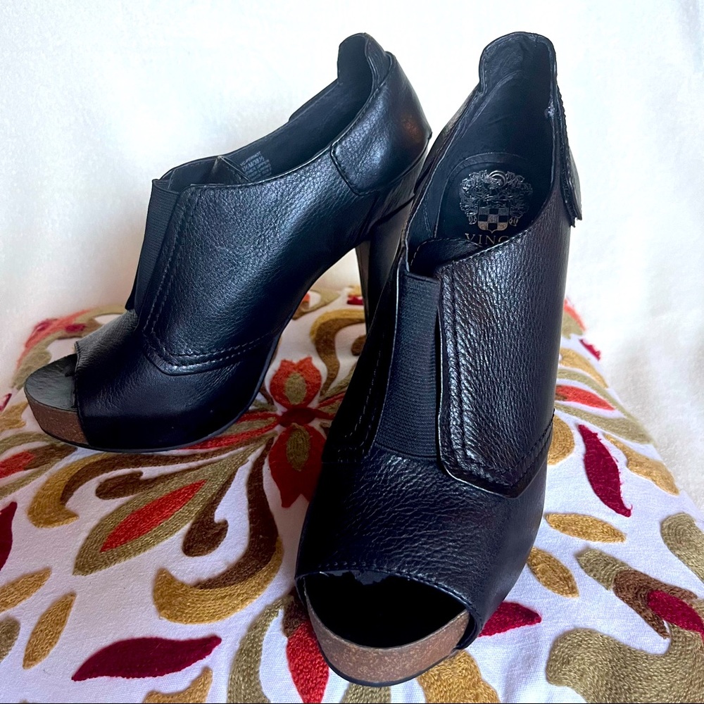 Vince Camuto VC-Pernot Heels